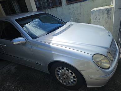 Mercedes Benz E240 240 (CBU) in Petaling Jaya, SGR