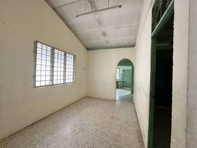 1-storey Terraced House For Sale in Batu Berendam,MLK