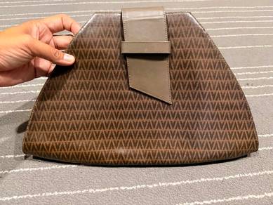 MARIO VALENTINO vintage clutch