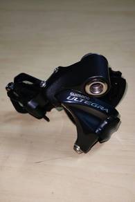 Shimano Ultegra Rd 6800 short cage. 