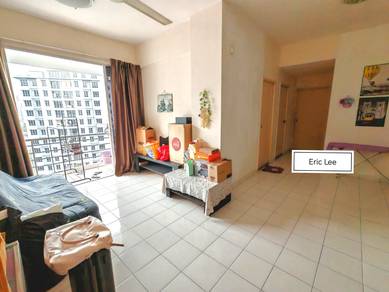 Condominium For Sale in Putra Place