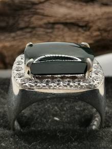 Giok Jadeite Jed Hitam Ais Burma Asli (Gred A)