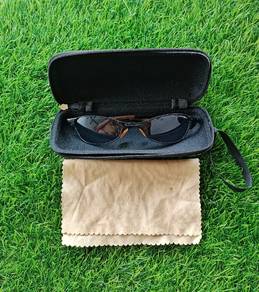 Oakley sunglasses small size