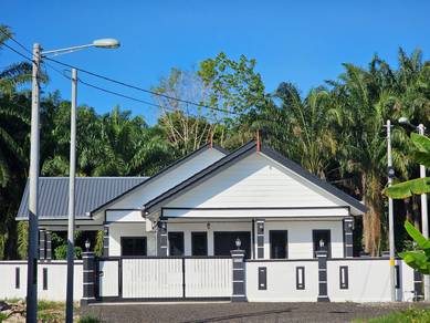 CLAM HOUSE @ RUMAH TENANG, BKT CHANGGANG Dengkil