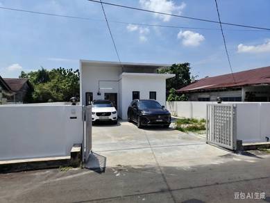 Bungalow House in Menglembu,PRK