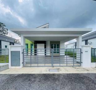 Bungalow House For Sale in Tanjong Kling,MLK