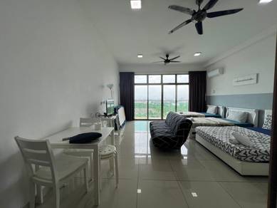 Mount austin studio with balcony
