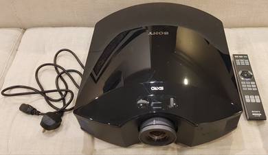 Sony VPL-HW30ES SXRD FULL HD 3D Projector