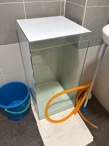 Aquarium 2.5 feet crack bawah 
