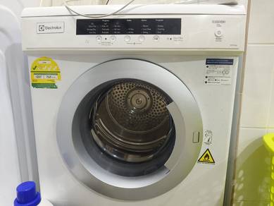 Dryer macine