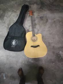 wooden wod guitar 