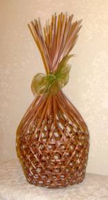 Weaved Bamboo Pineapple-Shaped Basket