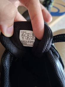 hiking shoes to sell