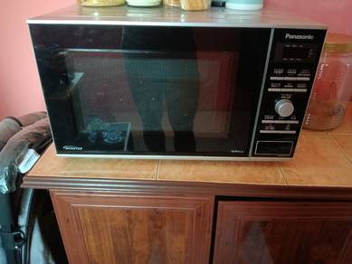 microwave oven
