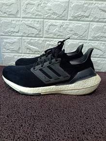 uk9 Adidas Ultraboost 22 running