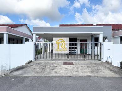 Terraced House For Sale in Miri,SWK
