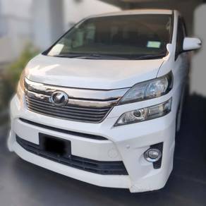 Toyota Vellfire Z in Bandar Puteri Puchong, SGR