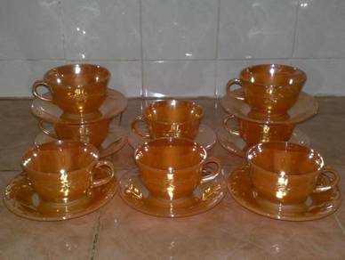 Cawan piring anchor hocking fire king tea set