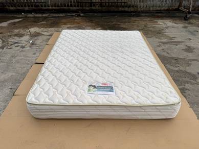 (Slumberland) 9'' Pocket Spring Tilam Queen Mattre
