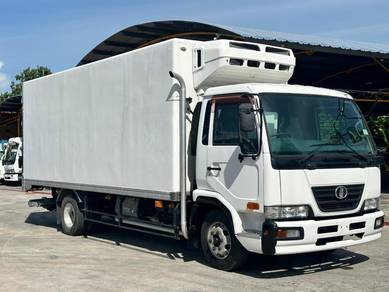 Nissan MK36A Refrigerated Box