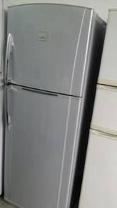 Refrigerator Toshiba 2 Fridge Freezer Peti Pintu