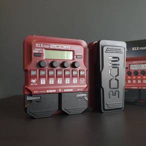 Zoom B1X FOUR Bass Multi-Effects Processor