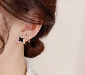 Rhinestone Fashion Flower and Pentagram Design