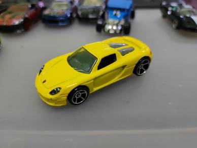 Hotwheels Yellow Porsche Carrera GT First Edition