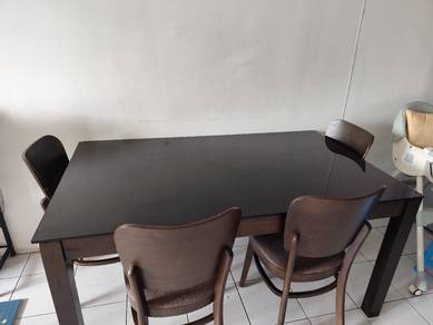 Meja dapur 