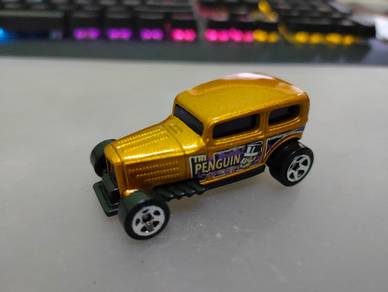 Hotwheels Midnight Otto from 5 pack Batman