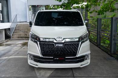 Toyota Granace PREMIUM in Sri Hartamas, KUL