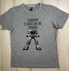 Uniqlo Gundam Grey Tee #BQ Used