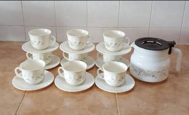 Cawan piring arcopal Victoria tea set