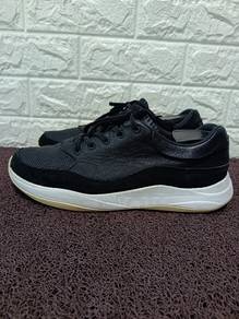 Uk9 Clarks Black Sneakers