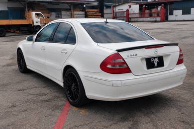 Mercedes Benz E240 240 AVANTGARDE (CBU) in Bukit Jalil, KUL