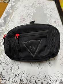 Beg Pinggang Dainese