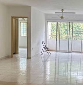 Apartment For Rent in Flora Damansara