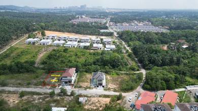 Residential Land in Dengkil, SGR