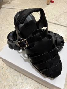 Vincci sandal size 7