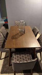 Set Meja Makan
