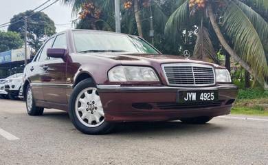 Mercedes Benz C200 200 CLASSIC (CBU) in Segamat, JHR
