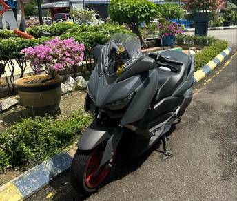 Yamaha XMAX