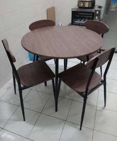 Dining table set
