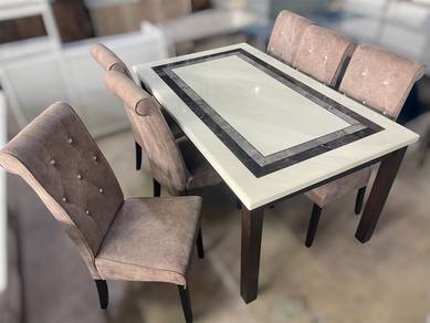 meja makan marble