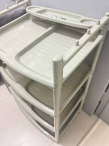 4-Tier Plastic Shoes Rack – Good Condition