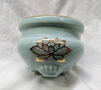 Japanese Buddhist Altar Fitting Porcelain Incense