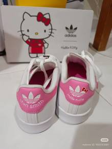 WTS Adidas Hello Kitty