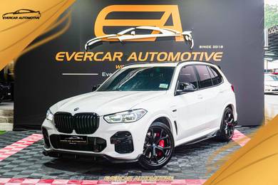 BMW X5 xDRIVE45e M SPORT in Desa Petaling, KUL