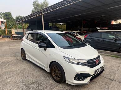 Honda Jazz E in Desa Petaling, KUL