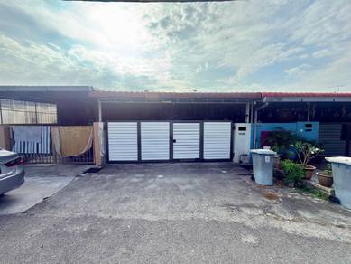 1-storey Terraced House For Sale in Banting,SGR